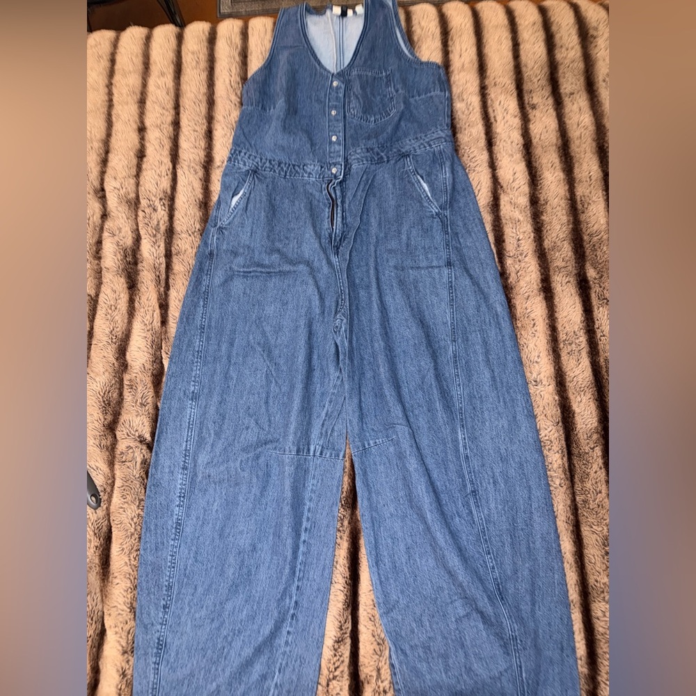 Universal Thread Wide Leg Denim Jumpsuit | Size 17 | Medium Wash